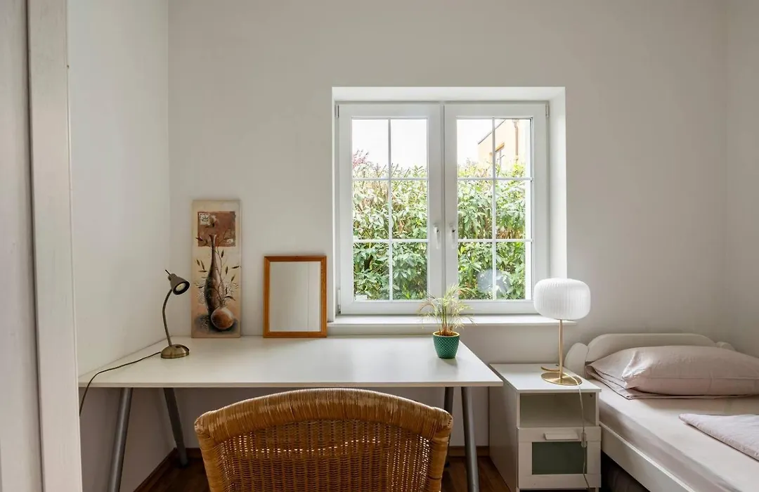 Comfortable Room In Central Location-1